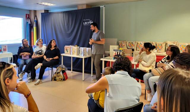 ‘Famílies lectores’ suma una vintena de participants més i consolida l’èxit del projecte de foment de la lectura