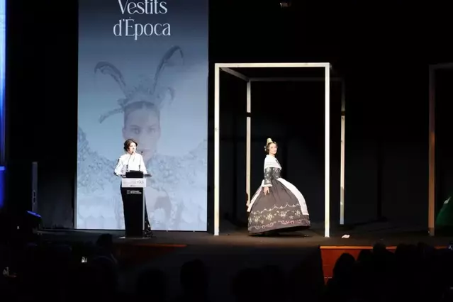 Gala de Vestits de Paper amb talent de Porto