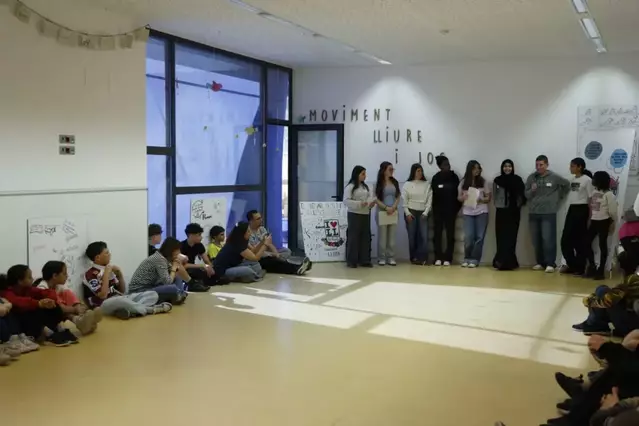 Joves de Lleida i Mollerussa intercanvien experiències en una trobada