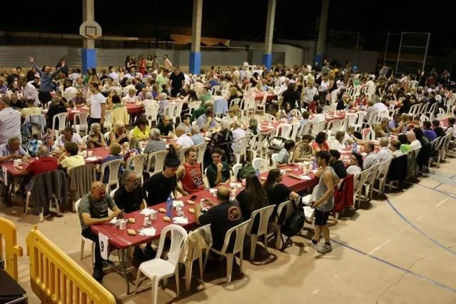 La 40a edició de la Festa de la Cassola de Pagès de Sidamon reuneix 450 assistents