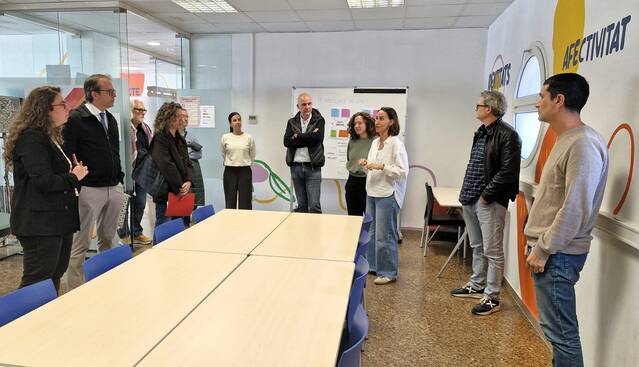 La directora general de Joventut visita l’Oficina Jove per conèixer la tasca amb el jovent del Pla d’Urgell