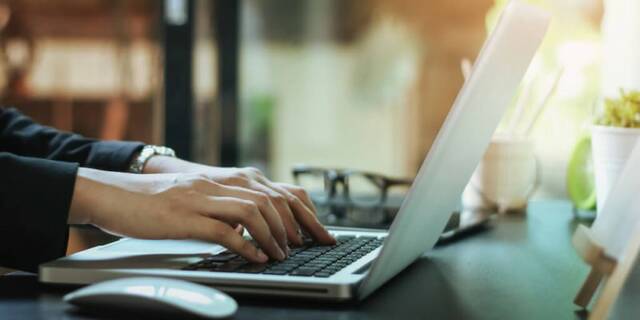 La FSCLL publica una oferta de feina per a secretari administratiu