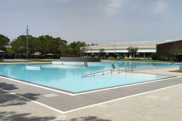 Les piscines de Mollerussa tanquen per excrements a l'aigua