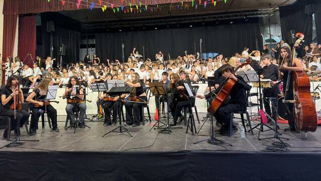 Miralcamp celebra la 14a edició de Cantem