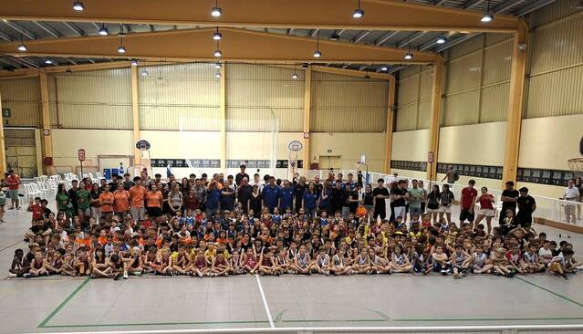 Mollerussa acull la trobada final d’Escoles de Bàsquet amb la participació de 400 infants de la demarcació