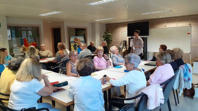 Mollerussa aposta per reduir la bretxa digital amb una formació gratuïta sobre l’ús segur de noves tecnologies