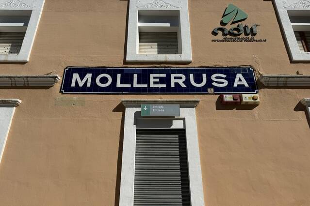 Mollerussa demana a FGC corregir el nom de la ciutat al rètol de l'estació de tren