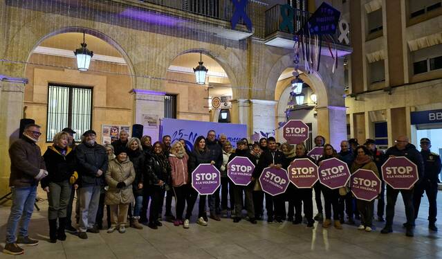 Mollerussa referma el rebuig a la violència masclista amb una campanya adreçada a l’esport i l’educació