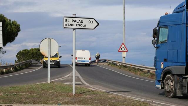 Primeres ocupacions per a la passarel·la sobre l’A-2