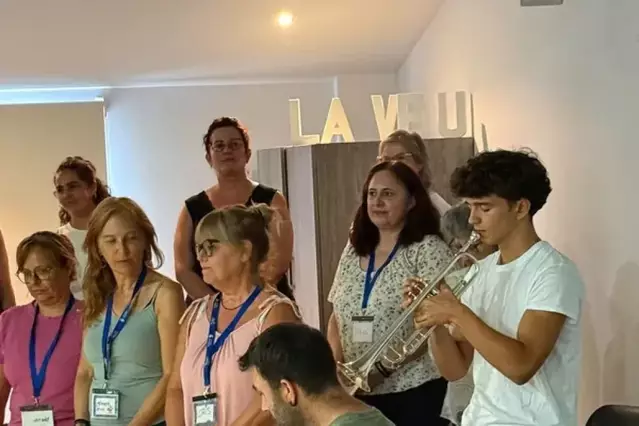 Quaranta aficionats al cant coral a La Veu del Palau