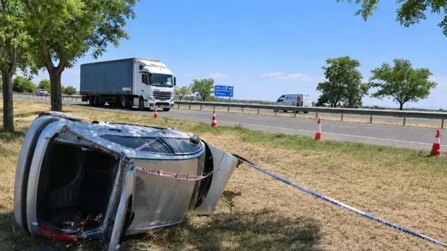 Retiren un cotxe abandonat a l’A-2