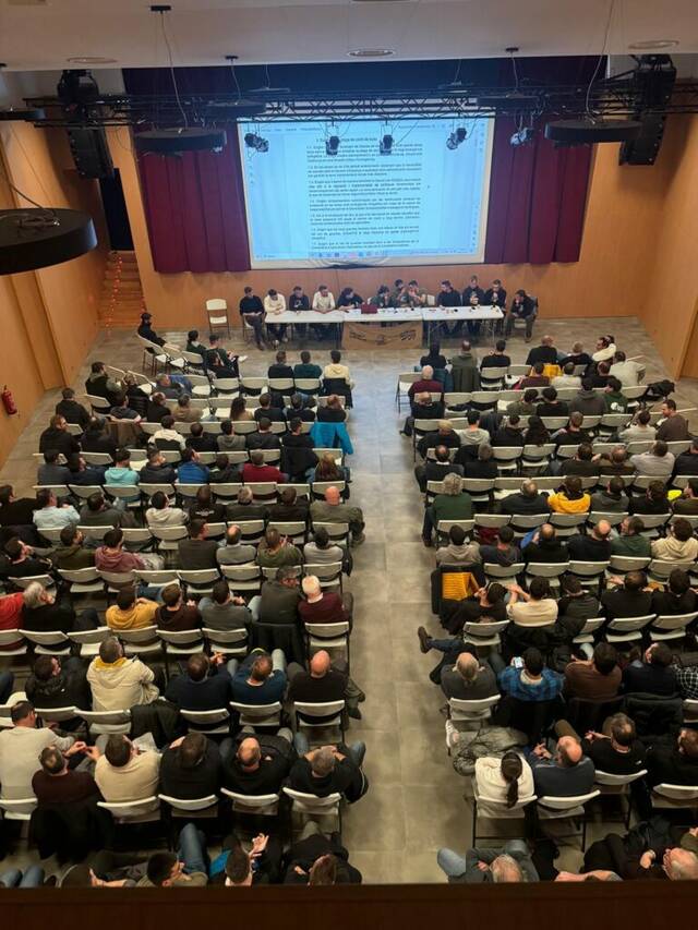 Revolta Pagesa celebra una assemblea a Bellvís