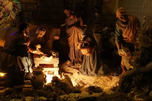 Un singular pessebre inspirat en un quadre de Murillo decora un poble de Lleida