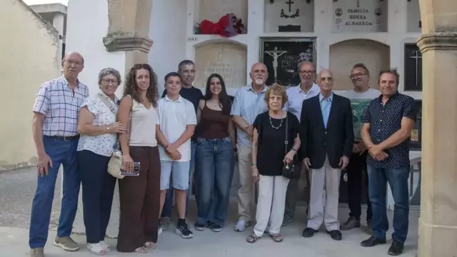 Anglesola torna a un aviador republicà l’abraçada de la seua família