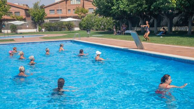 Bellpuig tanca per tercer cop la piscina per excrements