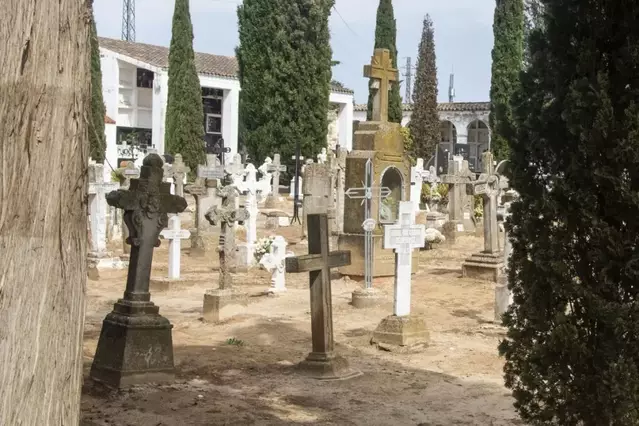 Castellserà renovarà la imatge del cementiri