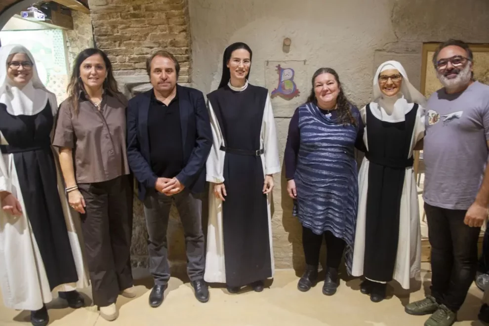 Dediquen la sala de plens de l'ajuntament d’Anglesola a l’abadessa Blanca d’Anglesola