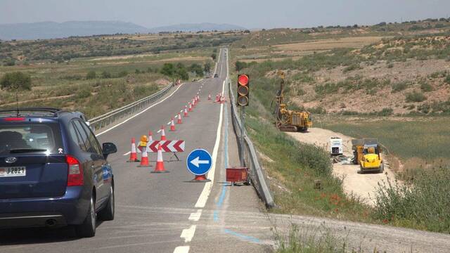Denuncien l’abandó de la C-14 a Tàrrega