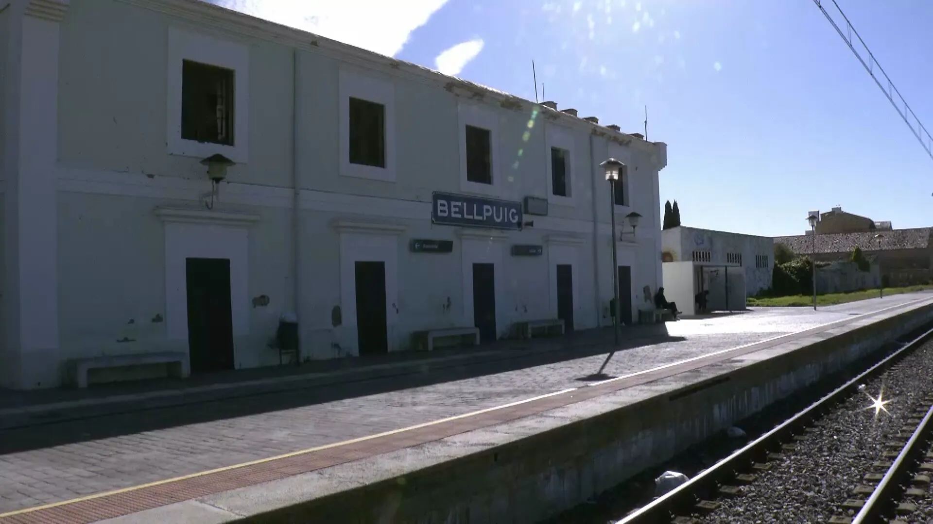 El Parlament demana un tren diari més a la via de Manresa