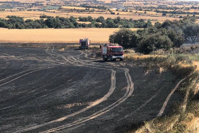 Els Bombers estabilitzen un incendi a Agramunt