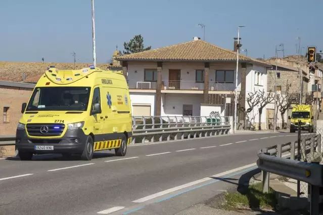 Ferit al quedar atrapat en un tractor a Claravalls