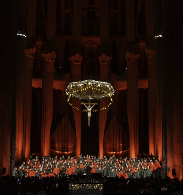 La coral infantil Mestre Güell participa en una cantata a la Sagrada Família