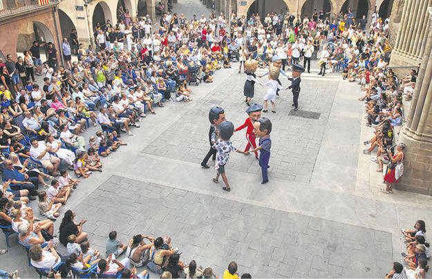 La Festa Major d’Agramunt acull un multitudinari Seguici Popular,