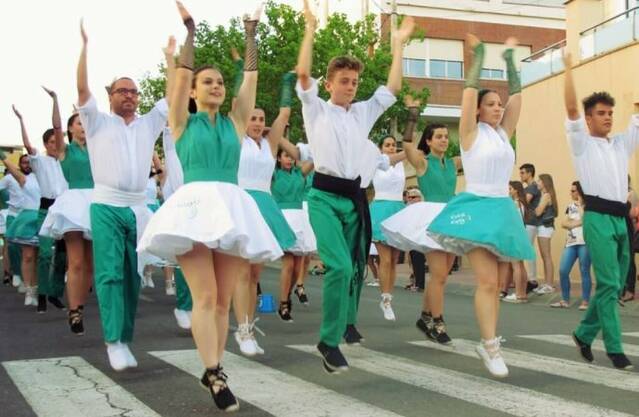 L’Ajuntament de Tàrrega reconeix els 30 anys de trajectòria del grup Estol