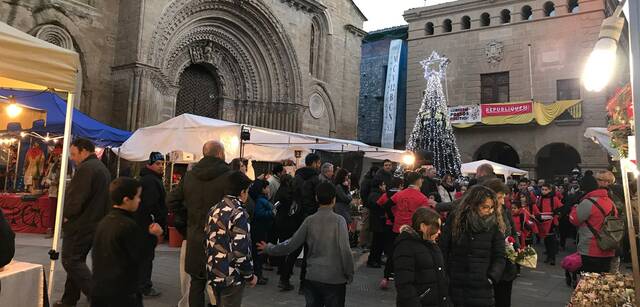 L’esperit nadalenc surt a cel obert a Agramunt