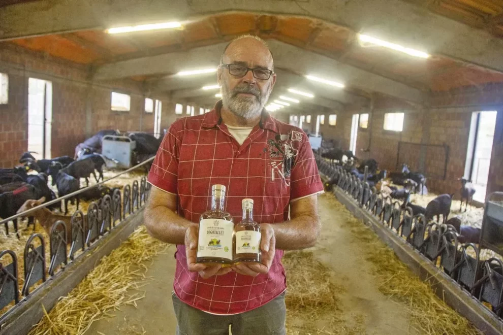 L'origen del Degotallet, un licor de llet de cabra en homenatge a les àvies d'un poble de Lleida