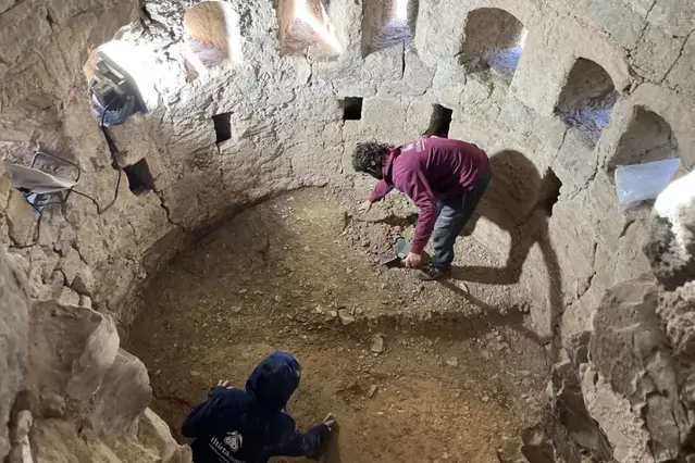 Obres de restauració de dos torricons al parc de Sant Eloi
