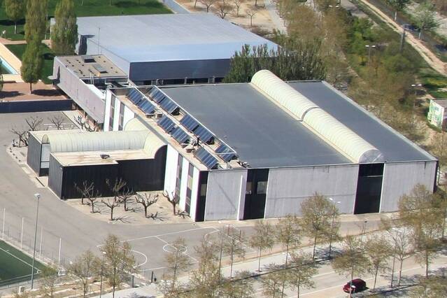 Plaques solars equiparan el pavelló i les piscines de Tàrrega