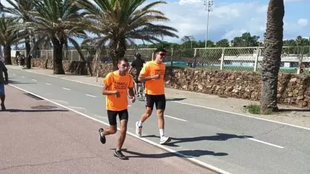 Pol Puiggener completa el triatló de Barcelona