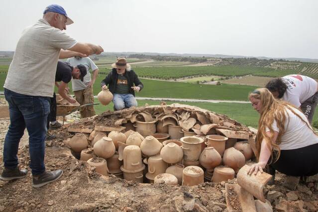 Repliquen amb èxit un forn de ceràmica ibèrica experimental a Verdú: ara es posaran en venda