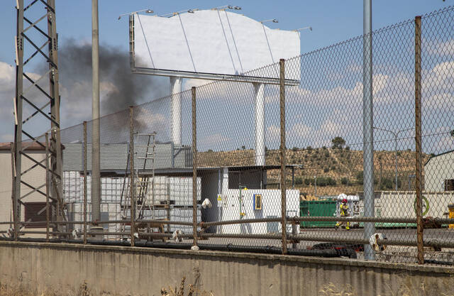 Sufoquen un foc en una indústria a Tàrrega