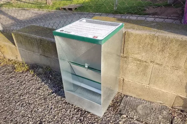 Tàrrega instal·la 20 menjadores per a gats ferals