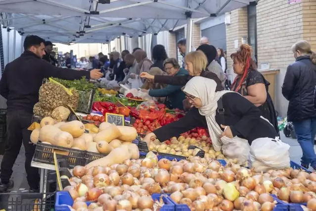 Tàrrega manté el mercat setmanal malgrat ser festiu