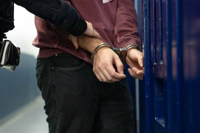 Tres homes, un d'ells menor, detinguts per un robatori amb violència a Talladell