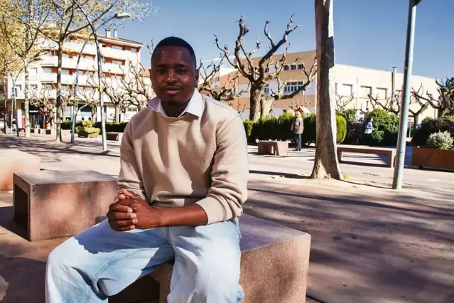 Un jove de Tàrrega originari del Senegal filma un documental sobre la crisi de l'habitatge