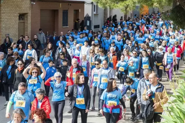 Una marea blava de dones clama per la igualtat