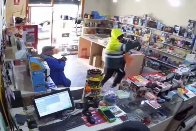 Vinculen els assalts a estancs amb els cotxes cremats a l’Urgell