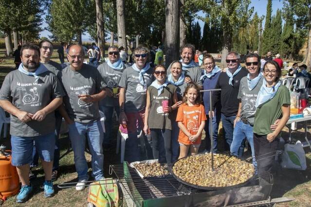 Vint-i-cinc anys de caragolades uneixen a la Fuliola