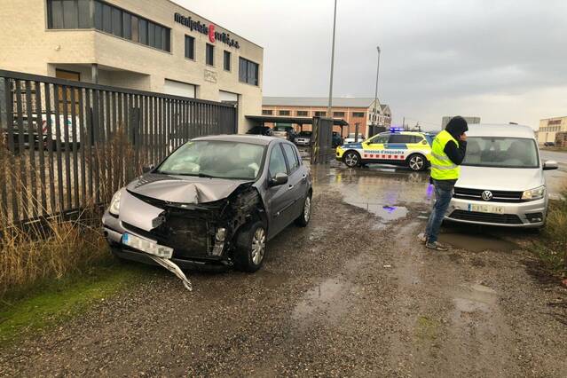 Xoc entre tres vehicles  a Bellpuig