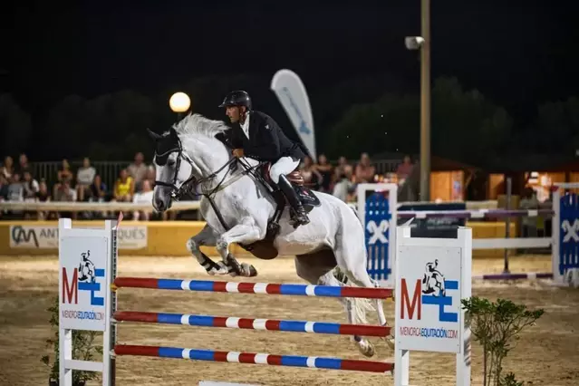 Albert Hermoso regna en el Concurs Nacional de Salt d’Alaior