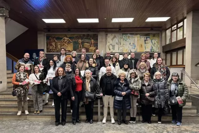 Balaguer entrega els vals de compra de Nadal