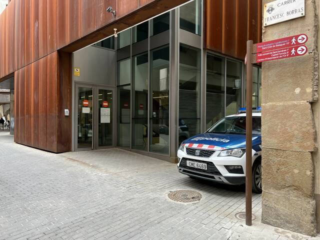Detinguts dos homes per un intent de robatori al Centre Históric