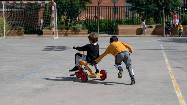Ecologistes alerten contra la pol·lució en l’entorn de les escoles