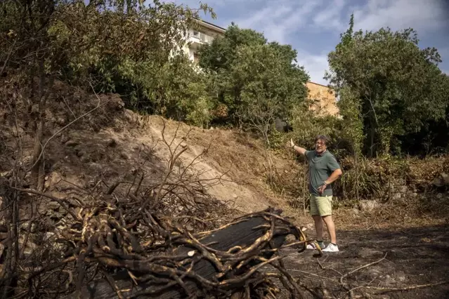 Els Bombers van aconseguir ahir controlar el foc de Fontllonga
