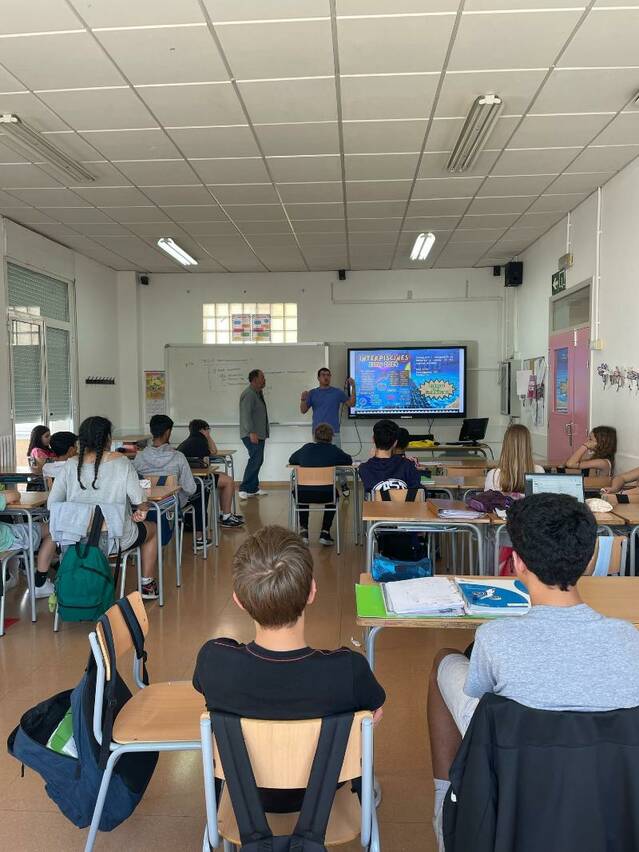 L’Oficina Jove de la Noguera s’apropa als instituts de la comarca per presentar els seus projectes i serveis