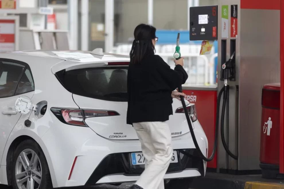 Torna l’ajuda de 20 cèntims a la gasolina